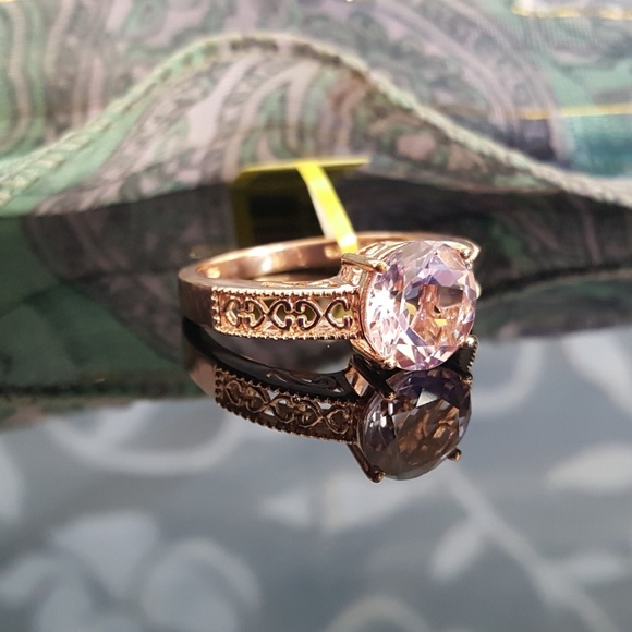 Jewelry - SALE! Rose De France Amethyst Solitaire